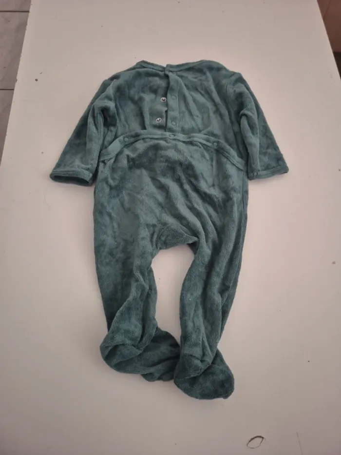 Pyjamas renne 3 mois - photo numéro 3