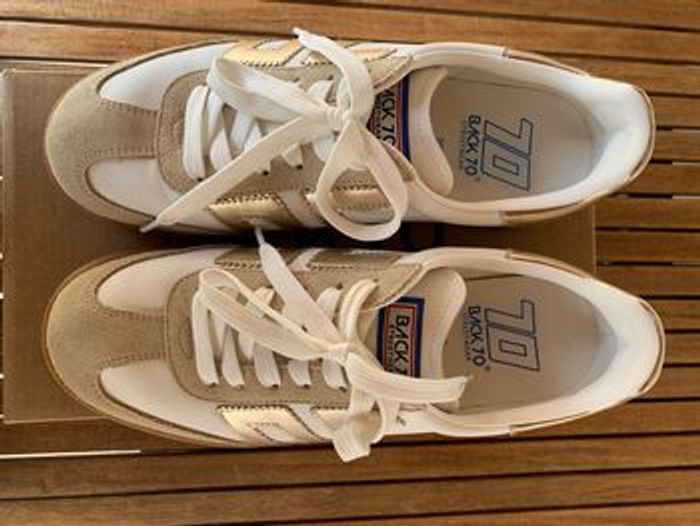 Basket Back 70 doré/beige/blanc ETAT NEUF - photo numéro 3