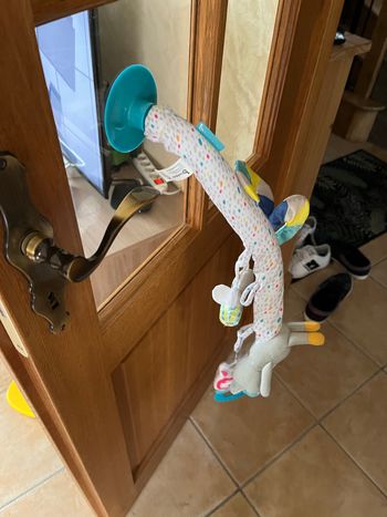 Jouet ventouse fenêtre