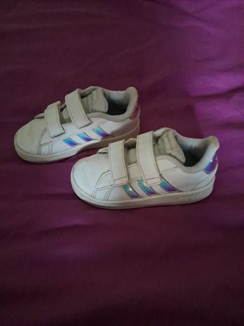 Baskets adidas taille 24
