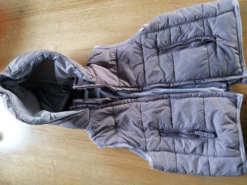 Doudoune sans manches capuche