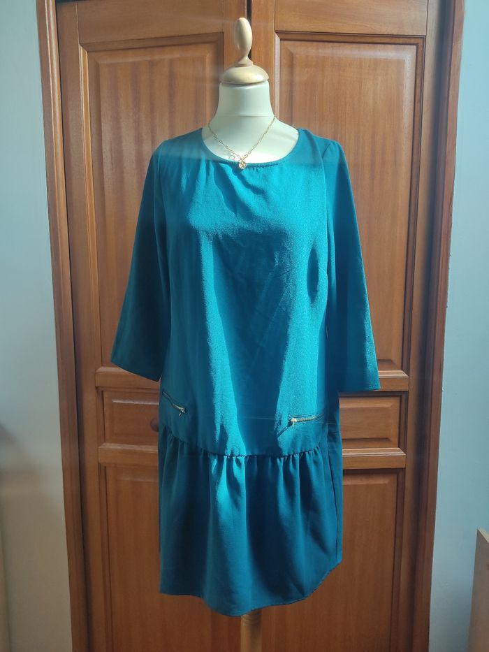 Robe mi-longue 42 XL bleu canard fermeture doré Neuve avec étiquette - photo numéro 1