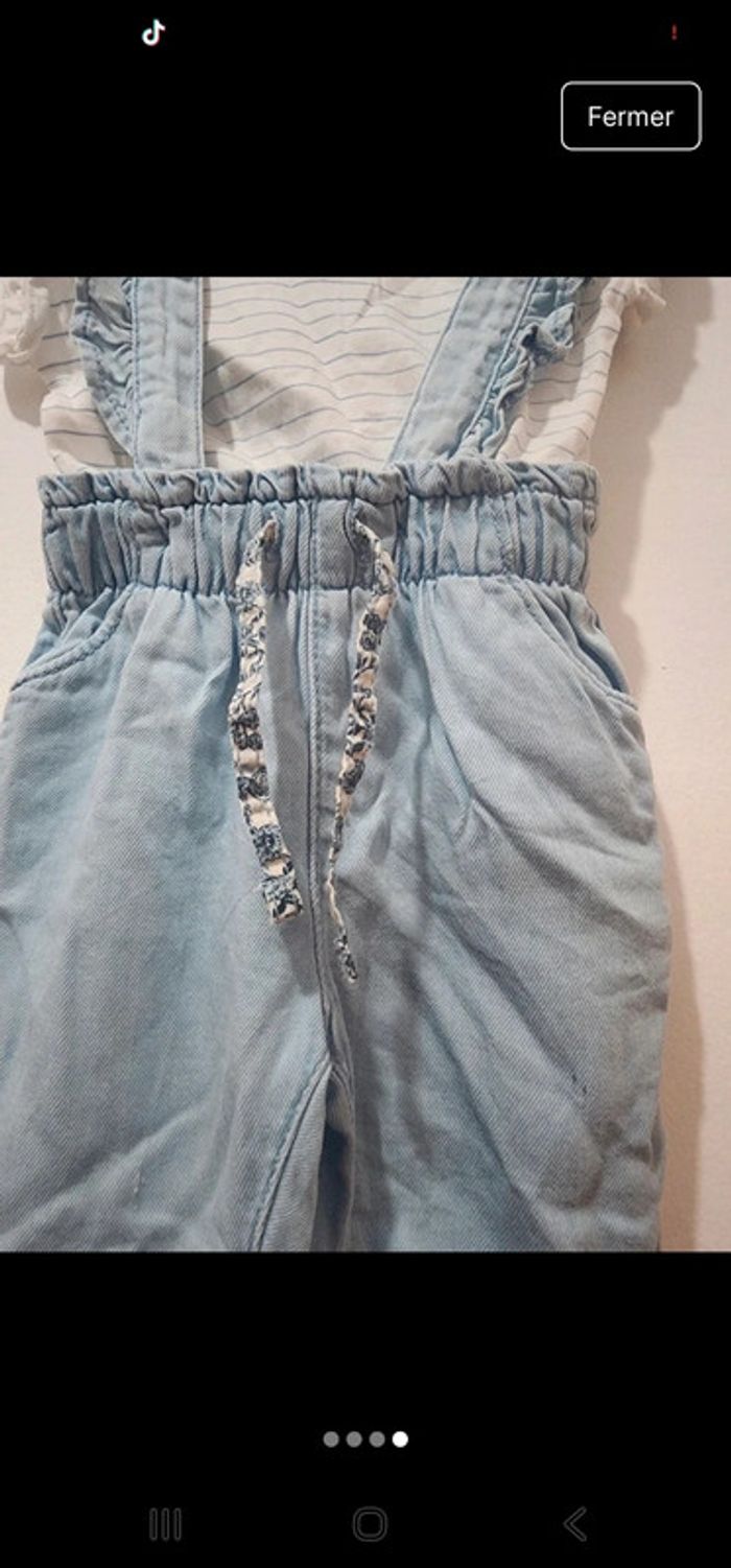 Pantalon avec bretelles et t-shirt - photo numéro 3