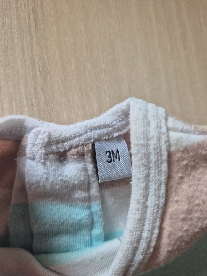 Combishort bébé taille 3 mois - photo numéro 4