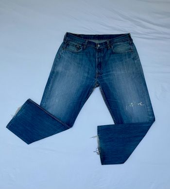 Jean troué vintage Levi's 501 taille W38