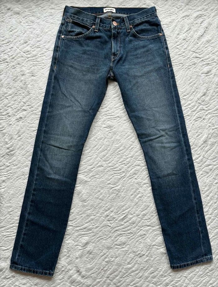 Jean Wrangler Larston bleu foncé délavé coupe slim tapered homme taille W28 38 M L32 - photo numéro 3