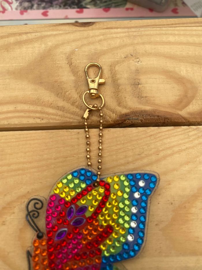 Porte clé recto/verso papillon 🦋 en Diamond painting - photo numéro 2