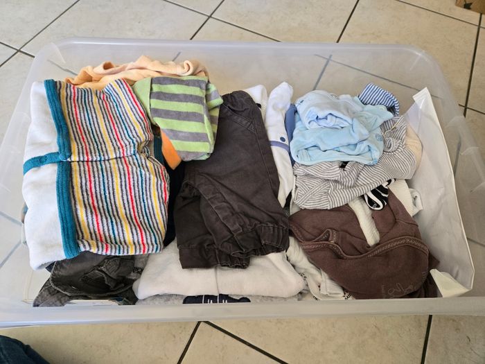 Lot de vêtements bebe 1 mois - photo numéro 2