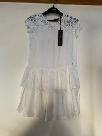 Robe blanche dentelle, marque Beckaro 12 ans XS, 152 cm.