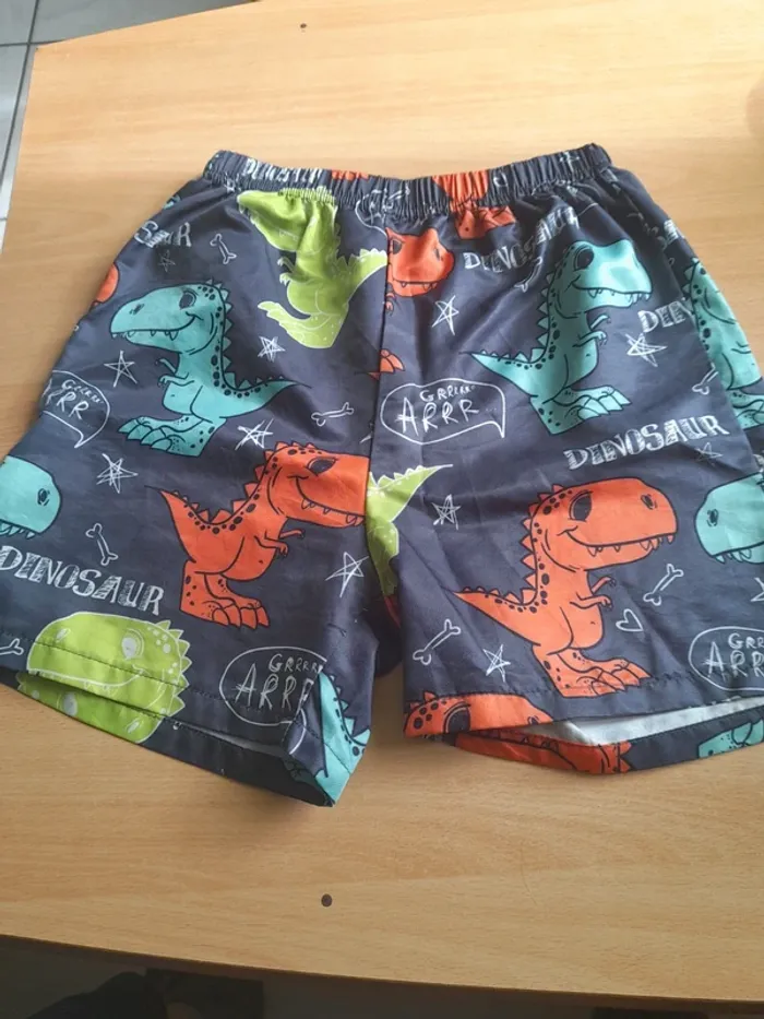 Shorts dinosaure 7ans - photo numéro 6