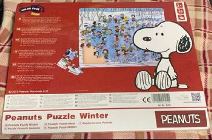 Puzzle en bois Peanuts hiver Snoopy small foot Neuf - photo numéro 2