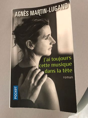 Livres Agnès Martin Lugand poche