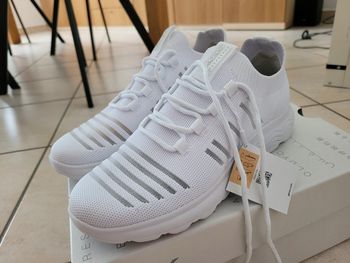 Geox femme 39, neuve