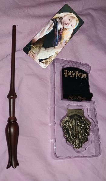 Stylo baguette sur socle Luna Lovegood