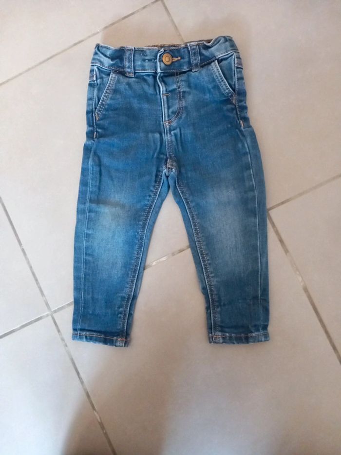 Jean 1 an tape à l'œil