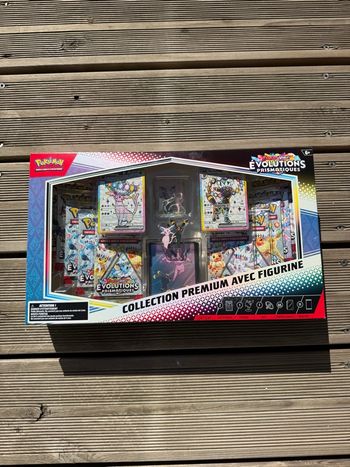 Coffret Pokémon collection premium avec figurine ev8.5 Évolutions Prismatiques