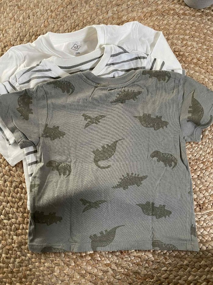 Lot 3 t-shirts 23 mois - photo numéro 6