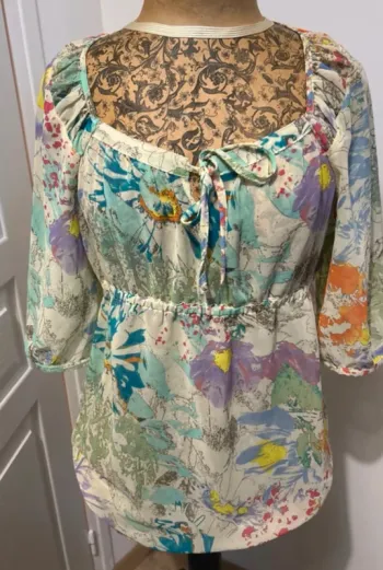 Magnifique blouse resserrée a la taille Esprit taille 40
