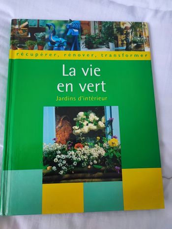 Livre la vie en vert jardin d'extérieur