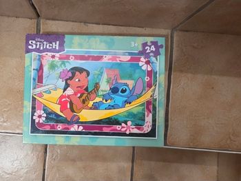 Puzzle stitch 24 pieces