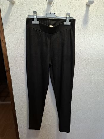 Superbe legging femme Pull & Bear M noir aspect cuir/daim comme neuf