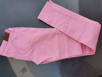 Pantalon rose ajusté