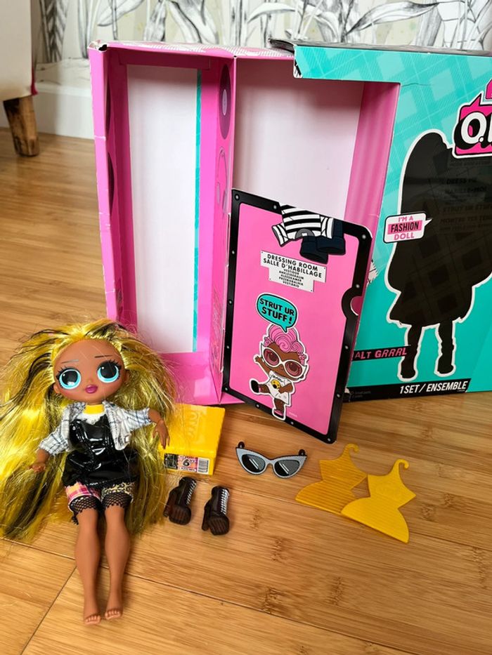 Poupée lol omg alt grrrl