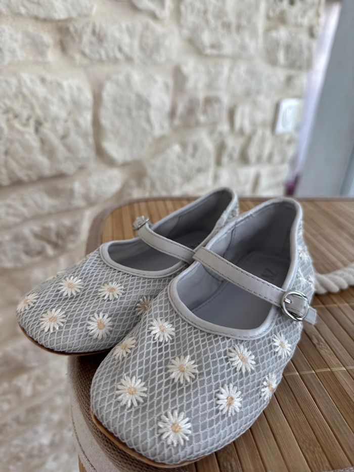 Ballerine blanche marguerite Zara Pointure 26 - 6 € - photo numéro 7