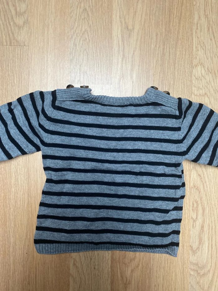 Pull rayé gris et noir - photo numéro 4
