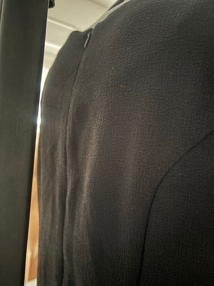 Robe noire classique neuve - photo numéro 2