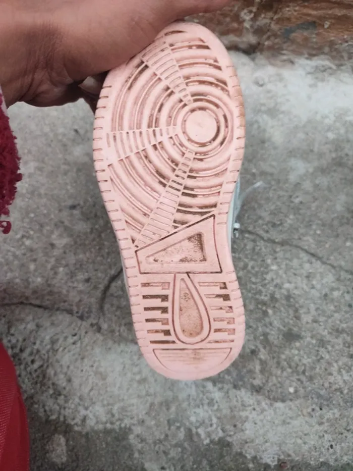 Chaussures basket taille 28 marque Okaïdi - photo numéro 16