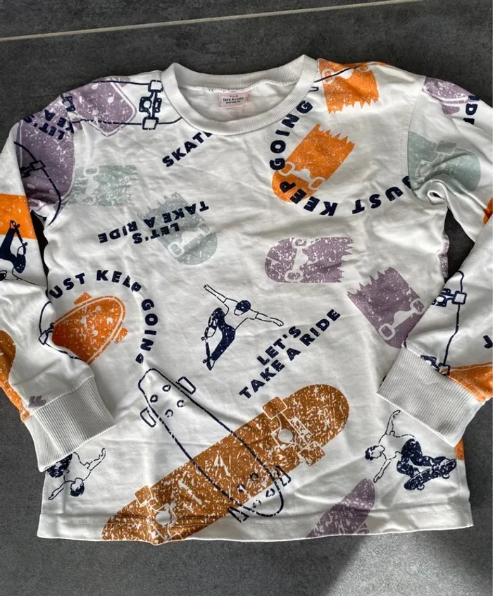 TEE shirt sweat skate TAO 8 ans