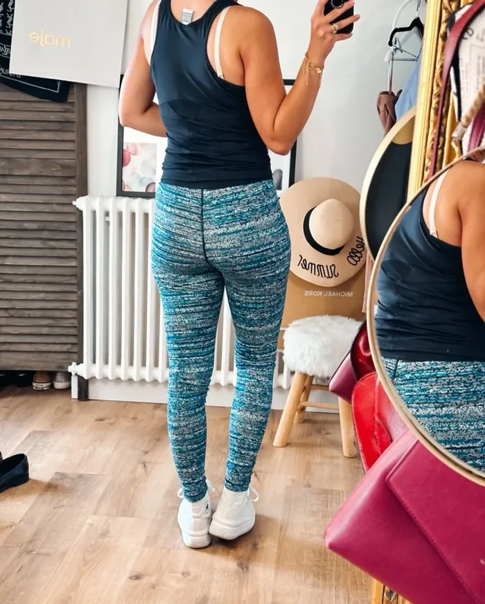 Legging de sport Nike bleu noir et blanc taille 40 - photo numéro 2