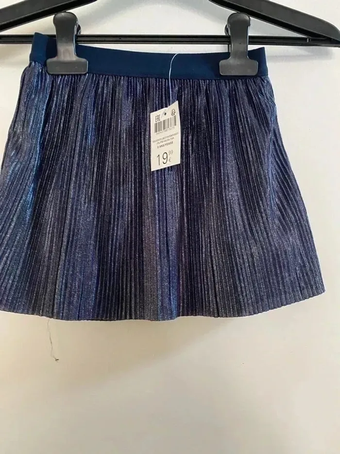Belle jupe plissée Okaidi Okaïdi taille 3 ans Neuve