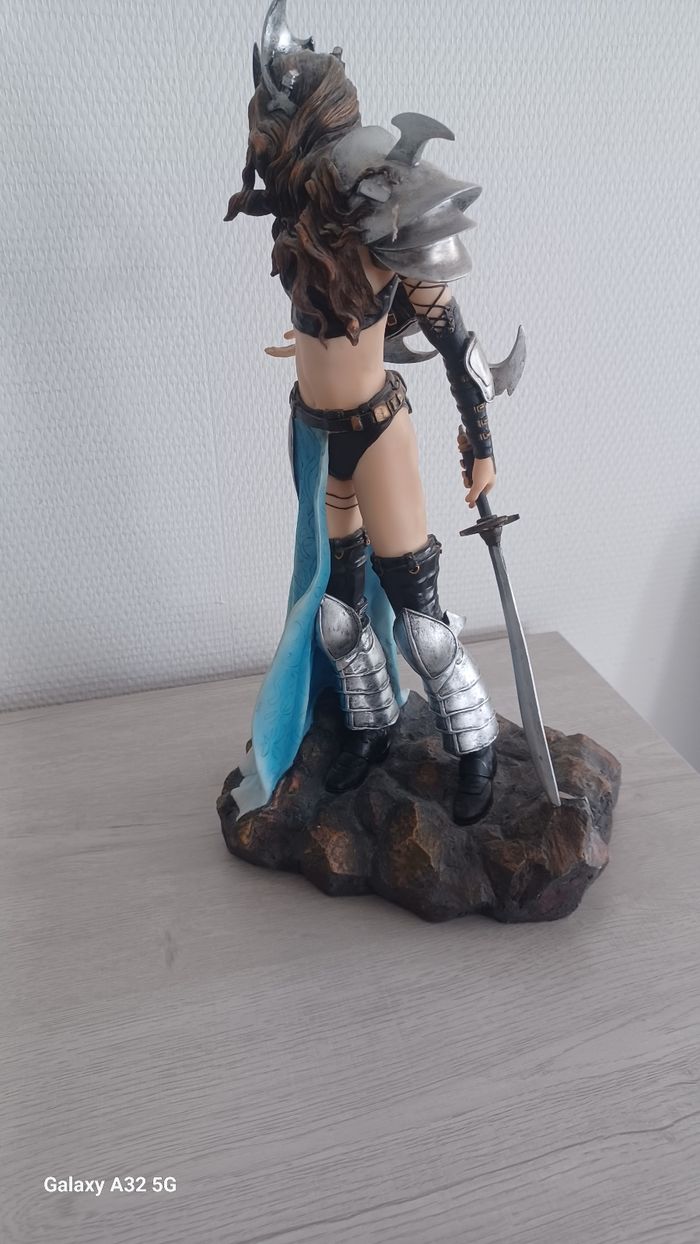 SPELLFORCE Statuette - photo numéro 4