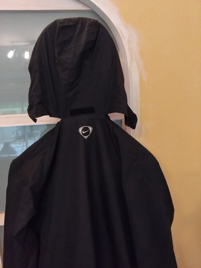 Veste jaquette coupe-vent unisexe de Juventus marque Nike, noire et légère. - photo numéro 2