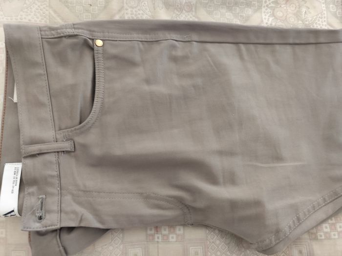 Pantalon Zara taille 42 - photo numéro 4