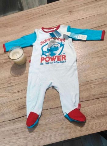 Pyjama neuf  6  mois  Schtroumpfs