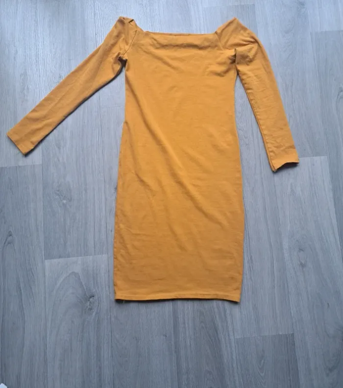 Robe moulante - photo numéro 2