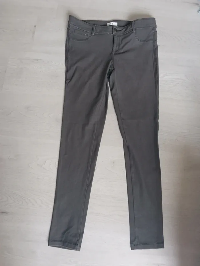 Lot chemise Ana Isabel+ jegging cache cache Taille 42 - photo numéro 5