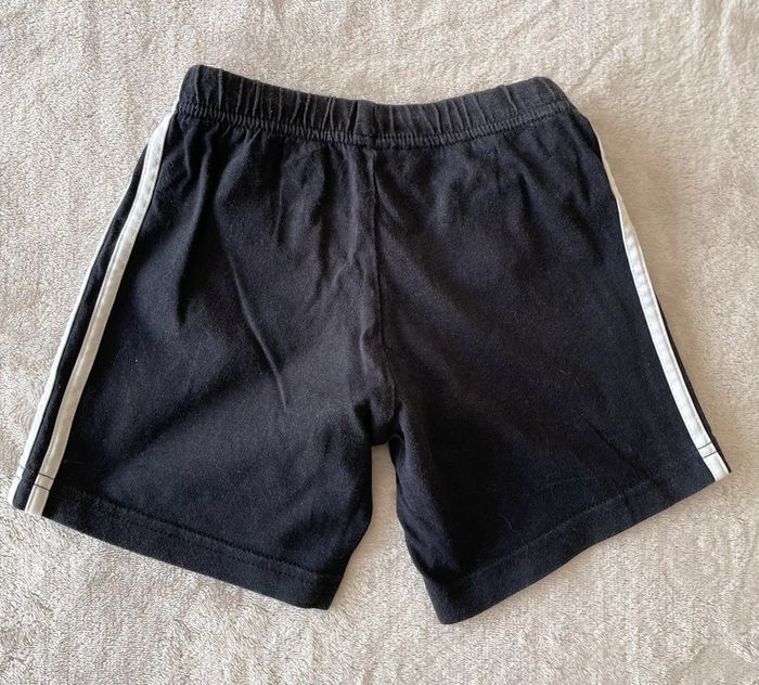 #Short Adidas 🍀 - photo numéro 4