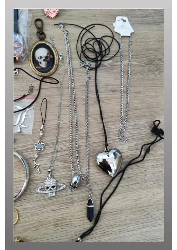 Gros lot de bijoux et autres accessoires - photo numéro 2
