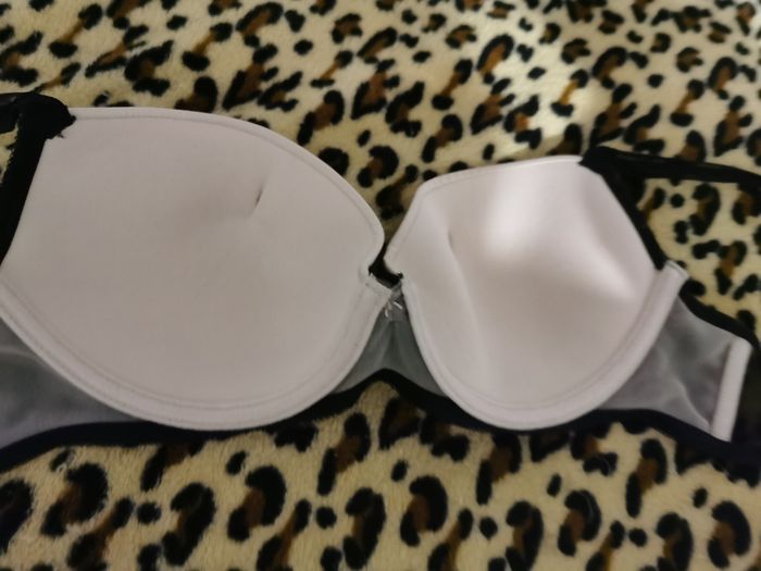 Soutien gorge noir rose dentelles MIM 95 C neuf - photo numéro 4