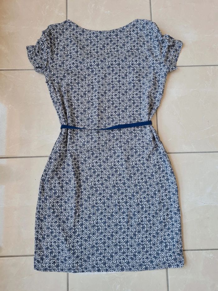 Robe Caroll taille M/38 - photo numéro 2