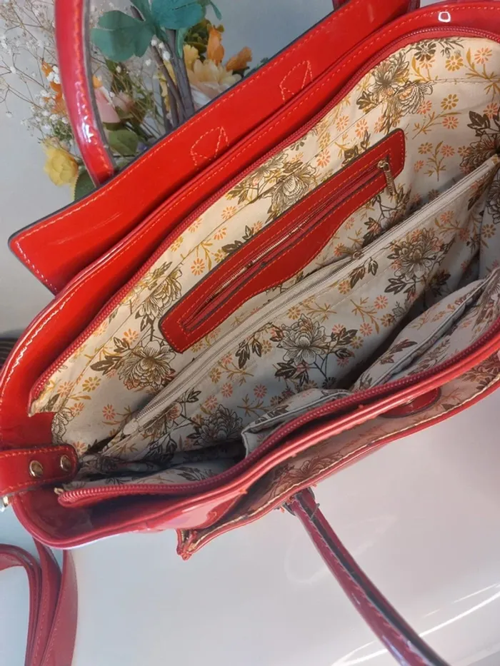 Sac vernis rouge - photo numéro 3