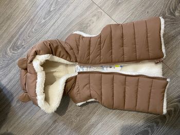 Doudoune sans manche neuve 