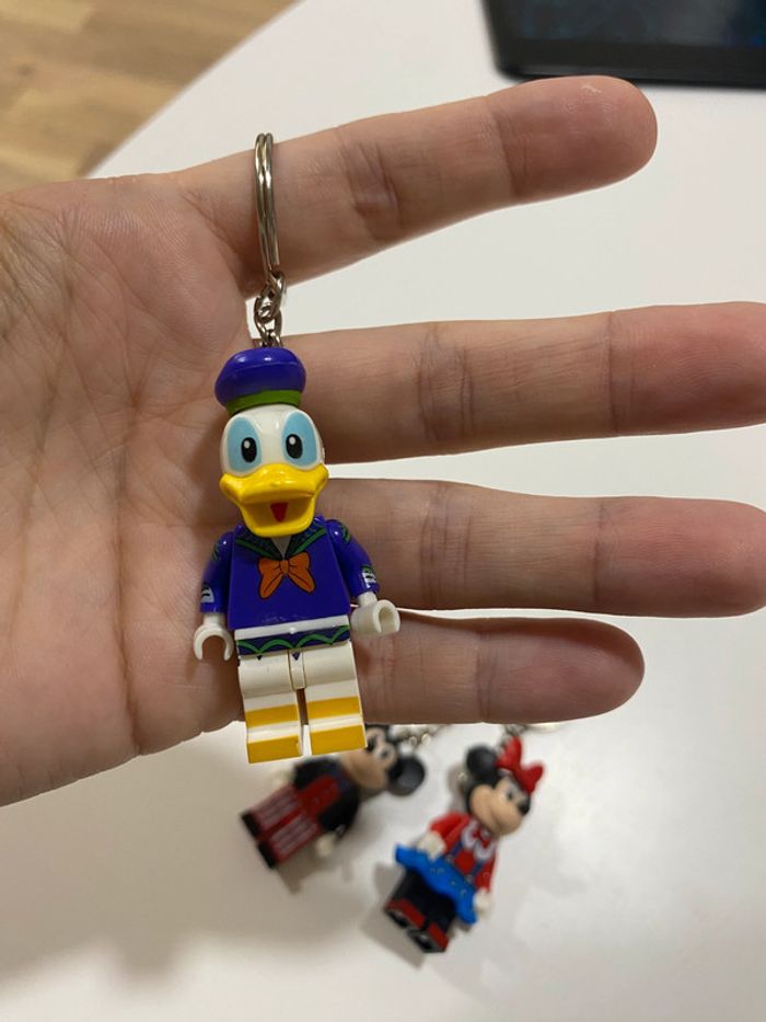 Lot de portes clefs façon lego donald minnie et mickey - photo numéro 9