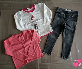 Ensemble Gilet/T Shirt manches longues/jegging 2 ans