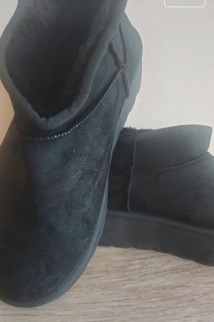 Boots plateforme style Ugg beige ou noire - photo numéro 7