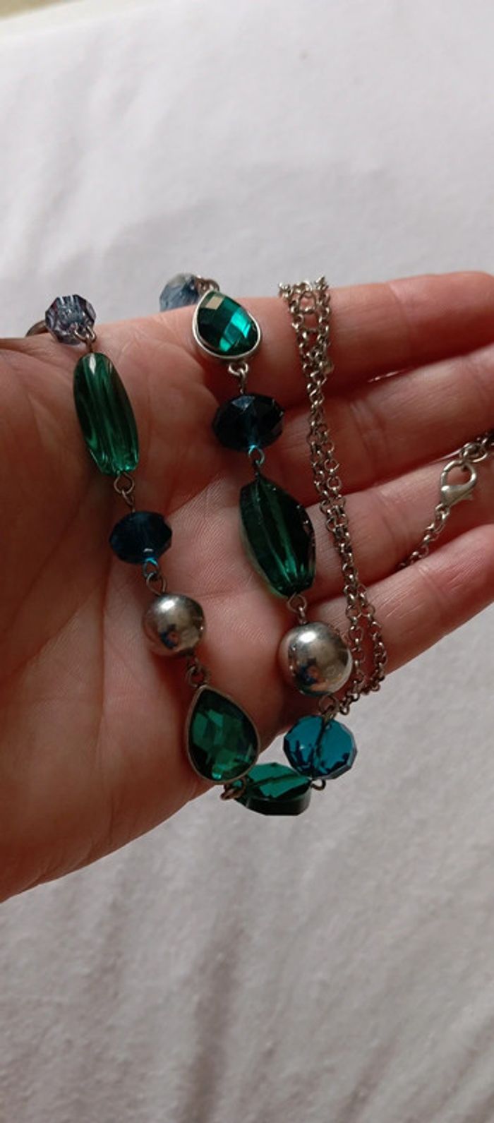 Sautoir tons vert bleu - photo numéro 2